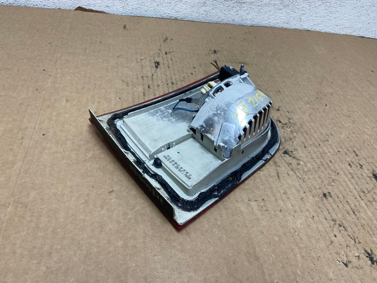 2007 to 2010 Bmw X5 E70 Right Passenger Rh Side Inner Tail Light AG2164 LK4