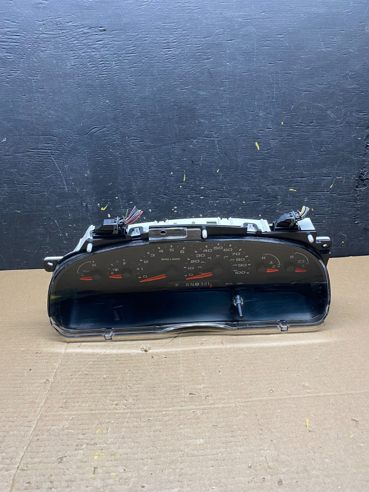2006 Ford E350 Gauge Speedometer Cluster OEM q9570 DG0