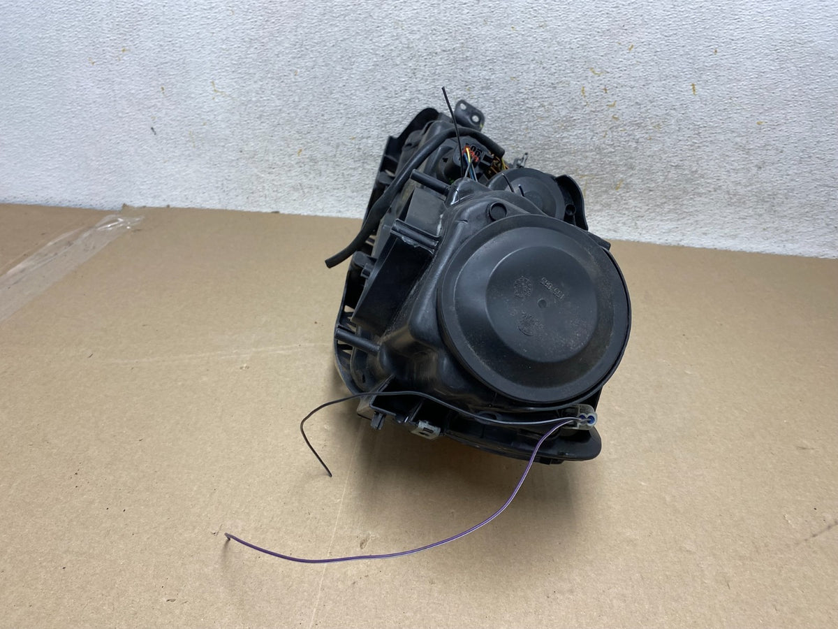 2010 to 2012 Lincoln MKZ HALOGEN Right Passenger Side Headlight AH6654 DW10