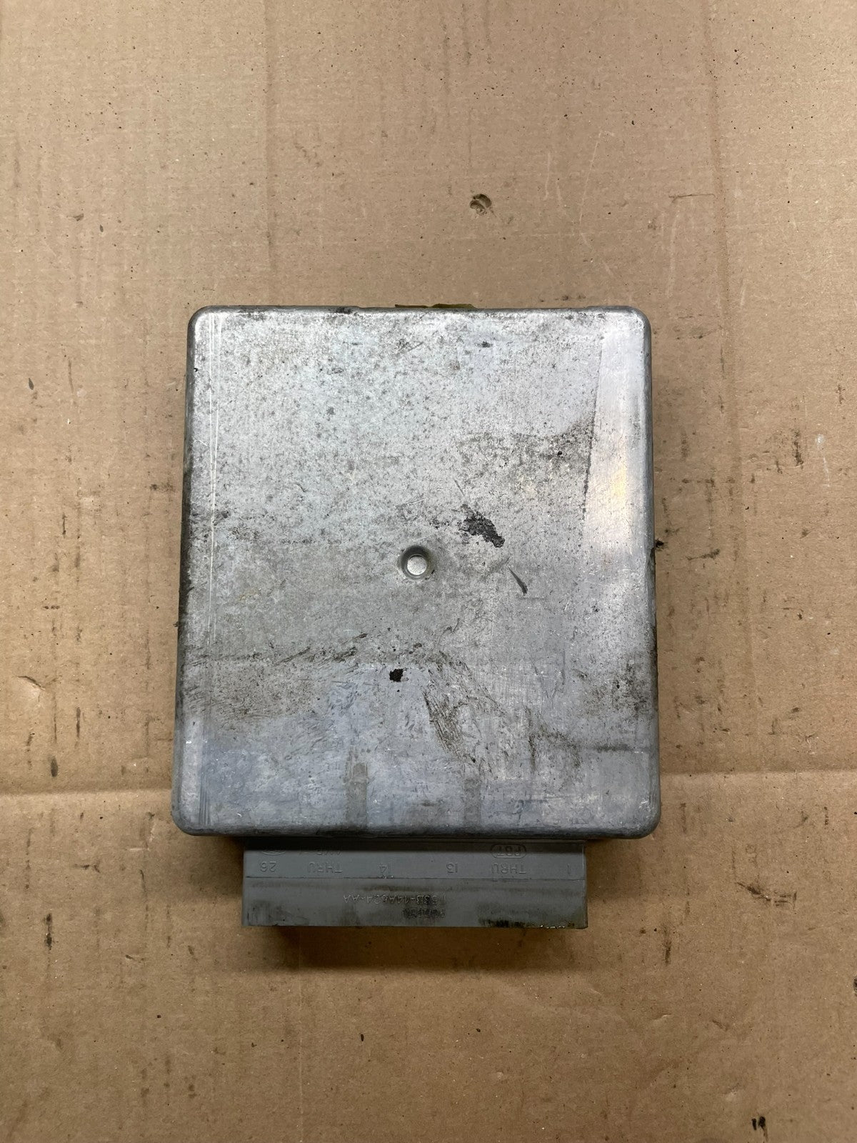 1998 1999 Ford E350 Van 6.8L Engine Control Module Unit ECU ac4420 DG2
