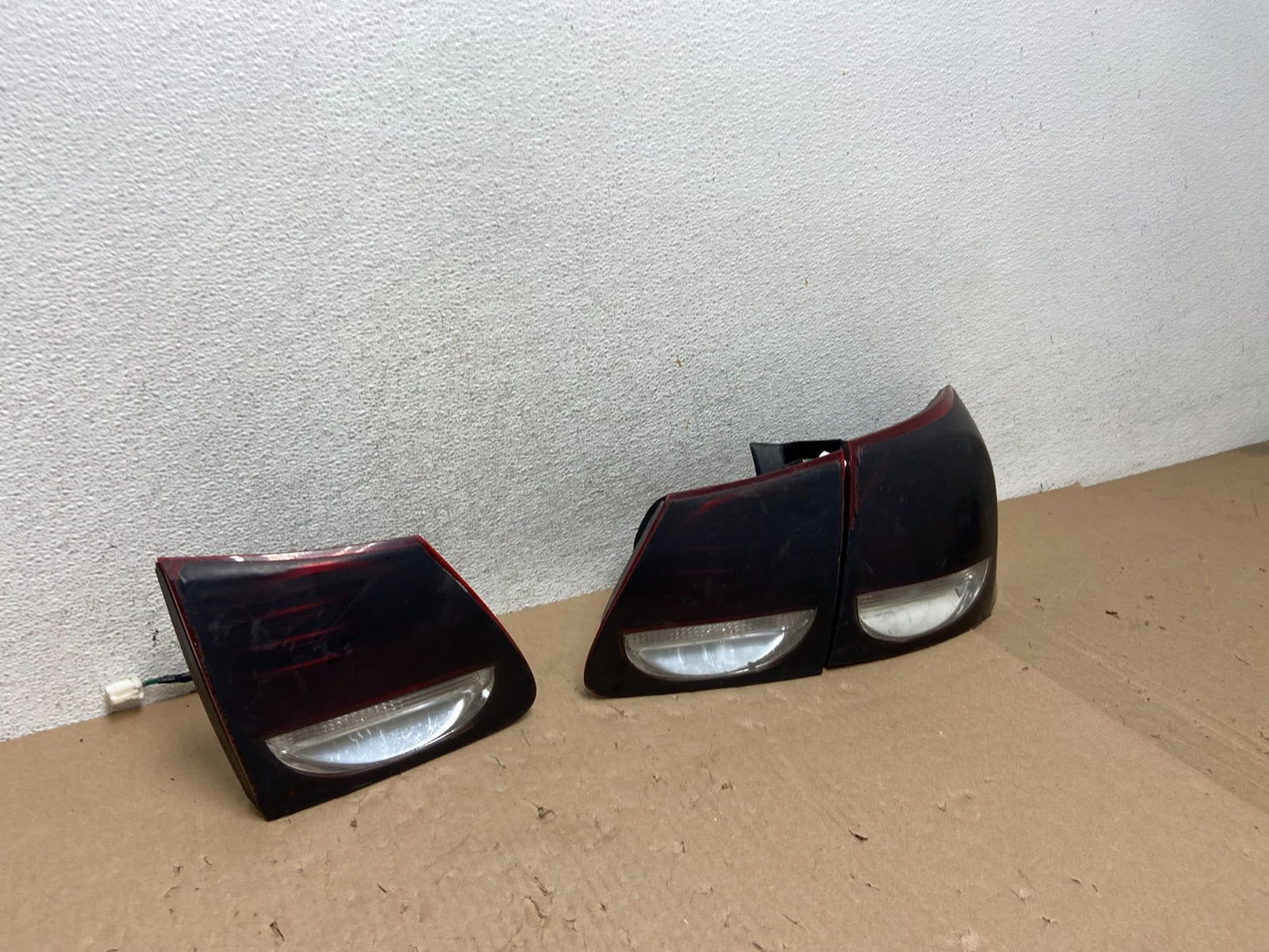 2006-2011 Lexus GS350 GS430 GS450H Left+Right Tail Light Inner AG5805 DW2