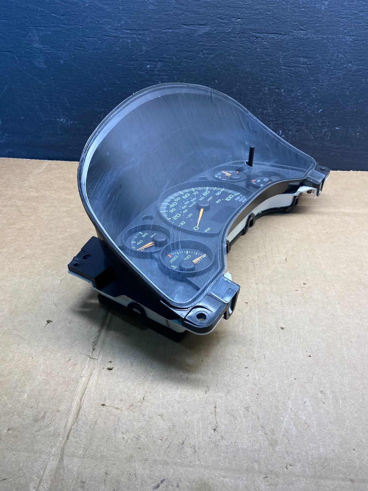 2004 to 2007 Chevrolet Express Speedometer Cluster Gauge AD3674 DG1