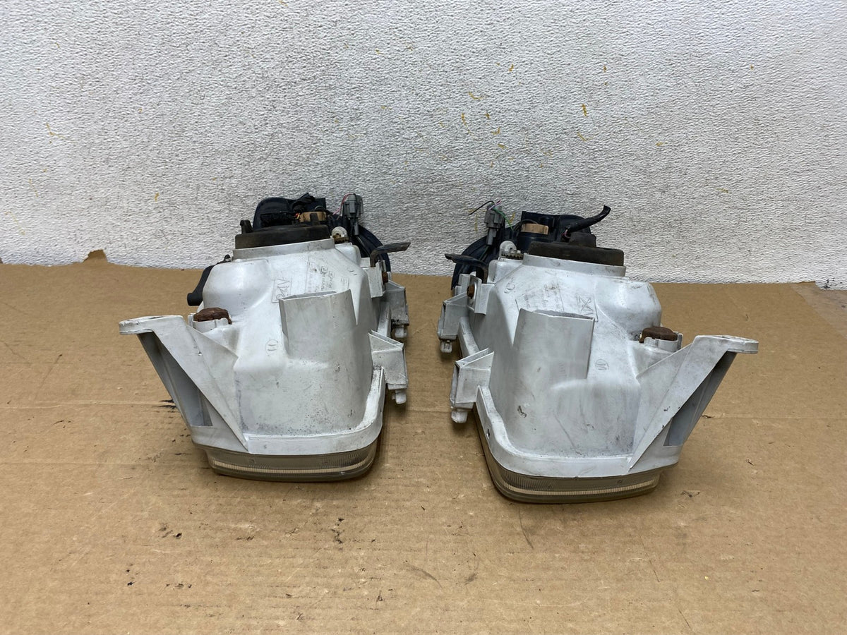 1999-2004 Nissan Pathfinder Left+Right Side Set Halogen Headlights AH8022 LK8