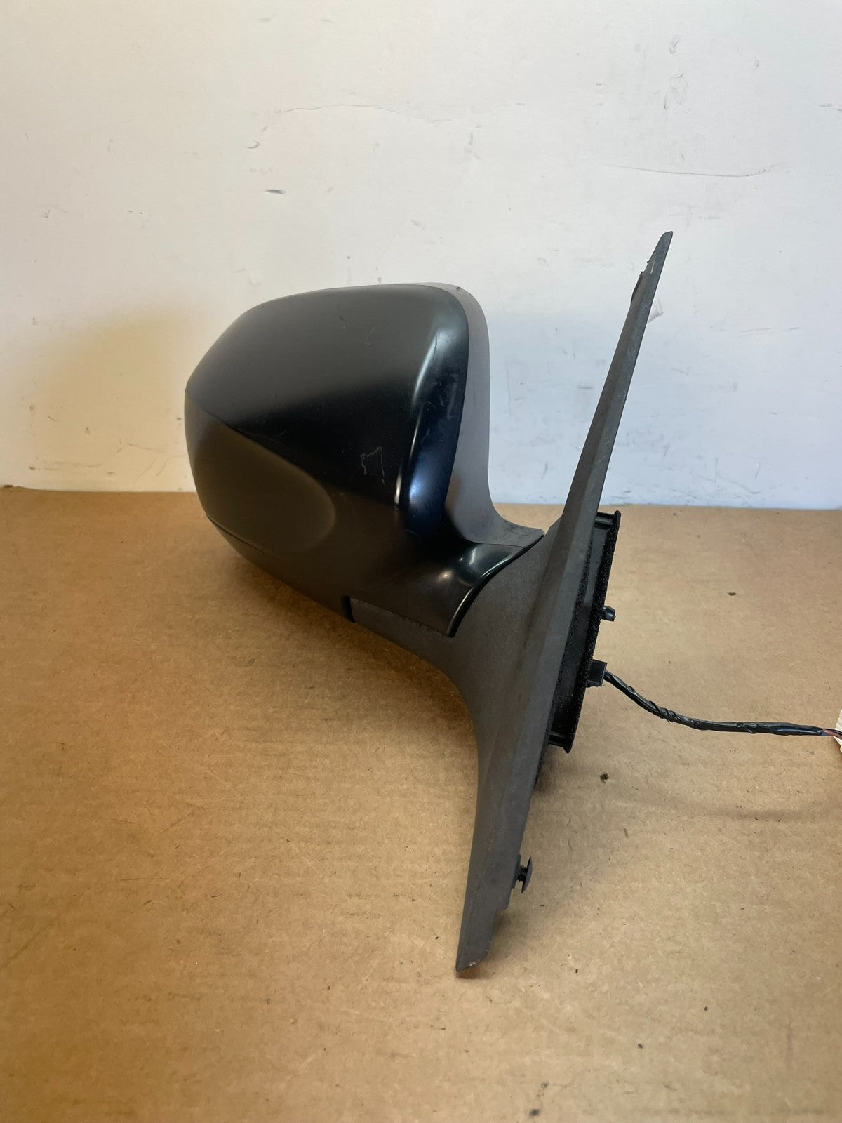 2009 to 2010 Subaru Forester Right Passenger View Power Door Mirror af8655 DG1