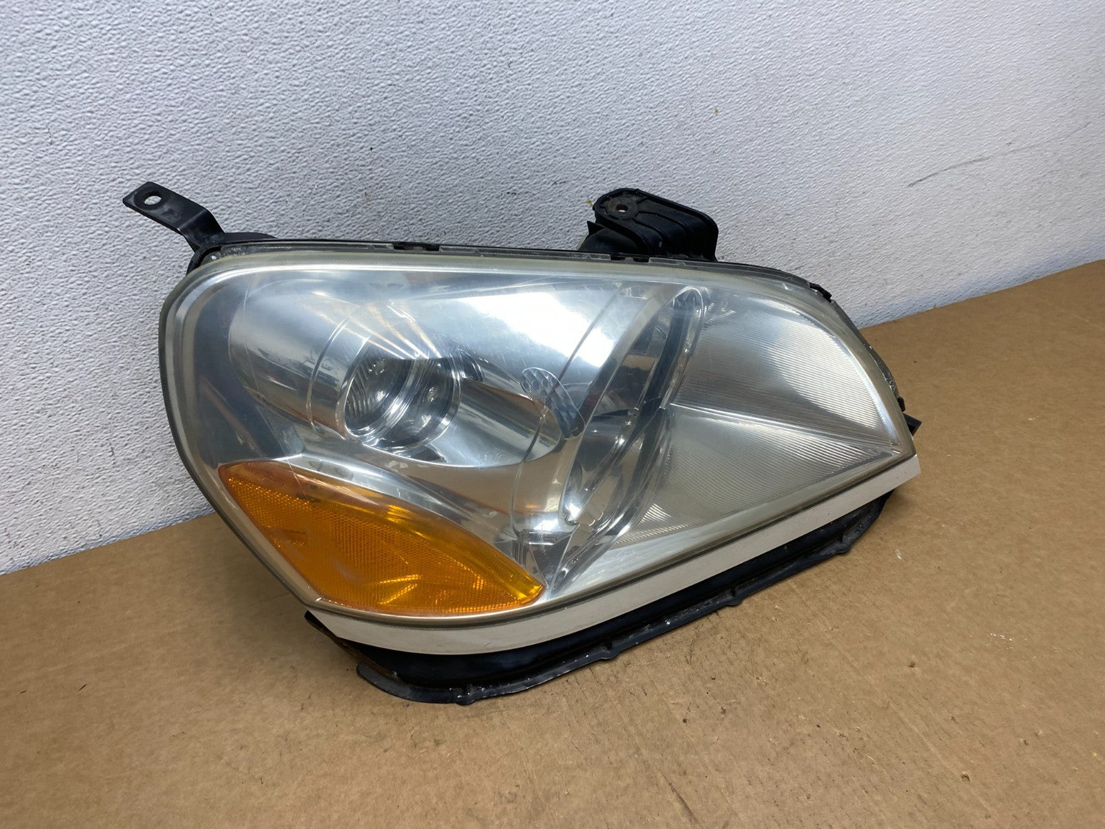 2003 2004 2005 Honda Pilot Right Passenger RH Side Halogen Headlight AD6030 DW2