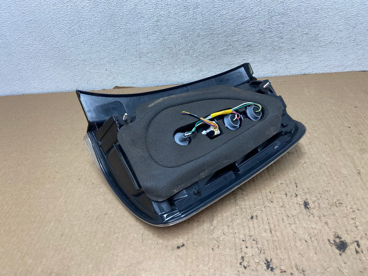 2004 2005 Toyota Prius Tail Light Left Driver Lh Side AG2432 LK5