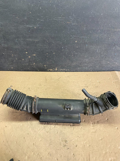 2009 to 2011 Kia Borrego Air Intake Duct Tube Pipe Oem P4044 DG4