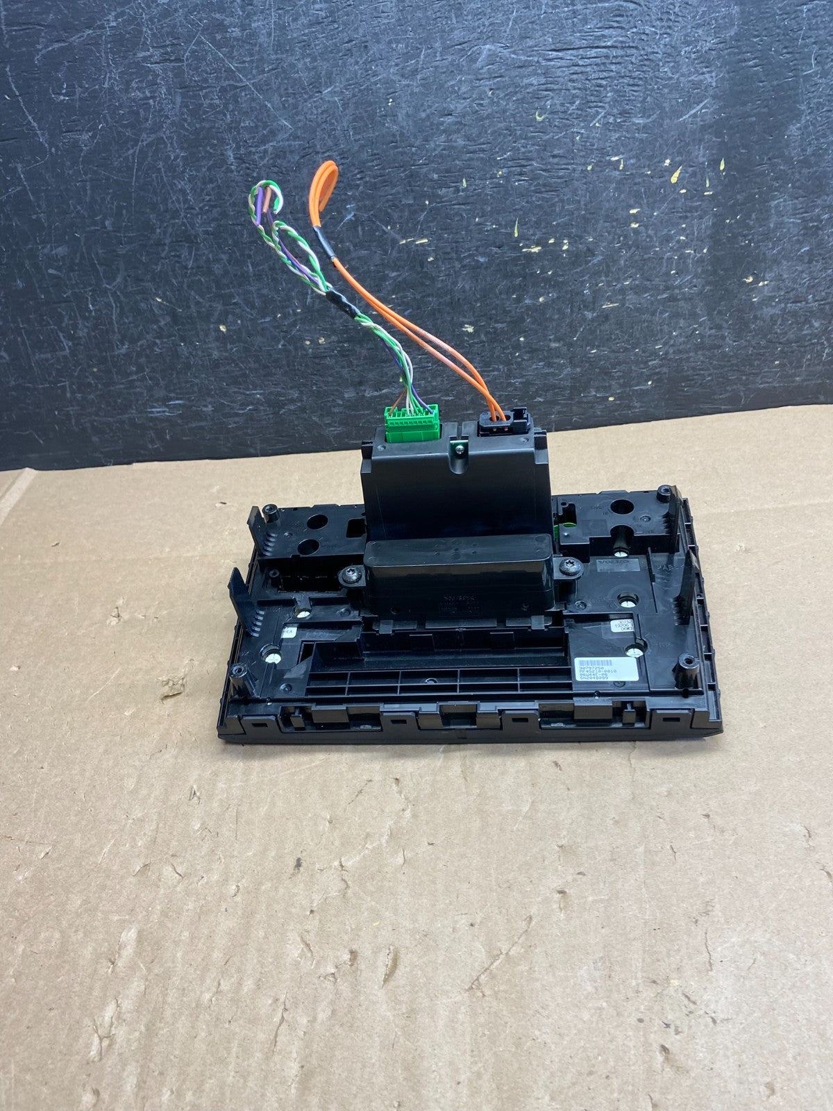 2007-2013 Volvo XC90 Center A/C Climate Control Radio Panel Bezel ai6375 DG3