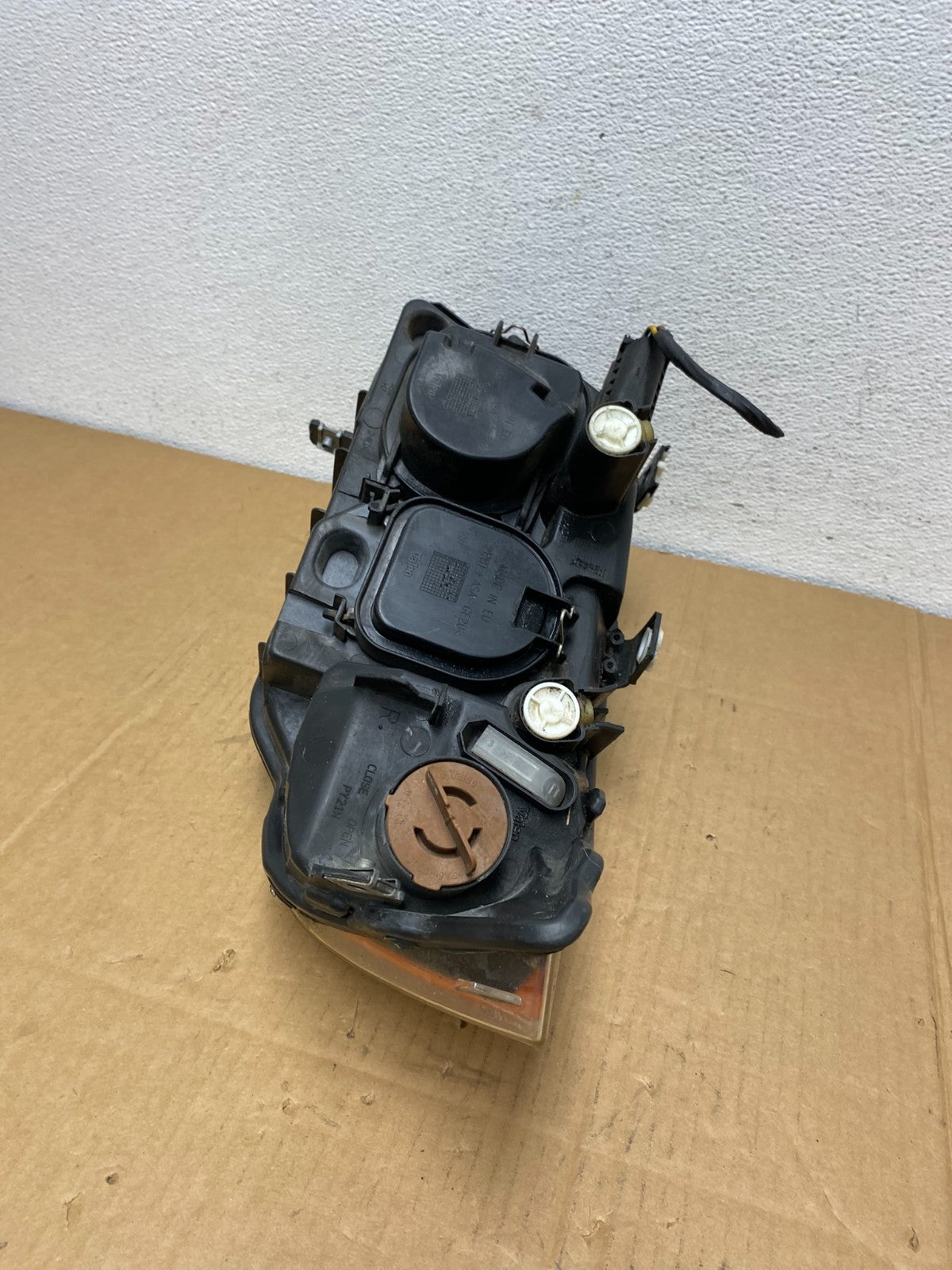 Halogen 2006 to 2008 BMW 3 Series Headlight Right Passenger Side AC7526 DW6