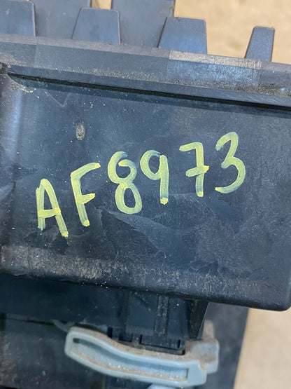 2004 2005 Dodge Durango Fusebox Fuse Box Relay Body BCM Module AF8973 DG7
