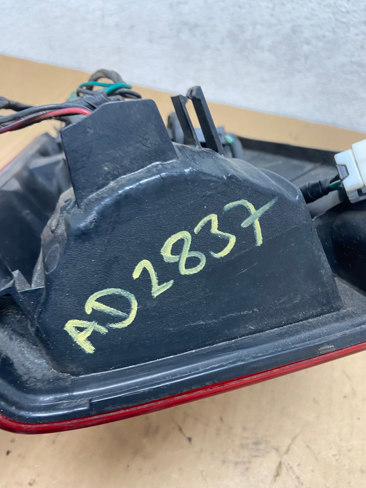 2005 to 2012 Nissan Pathfinder Right Passenger RH Side Tail Light AD2837 LK6