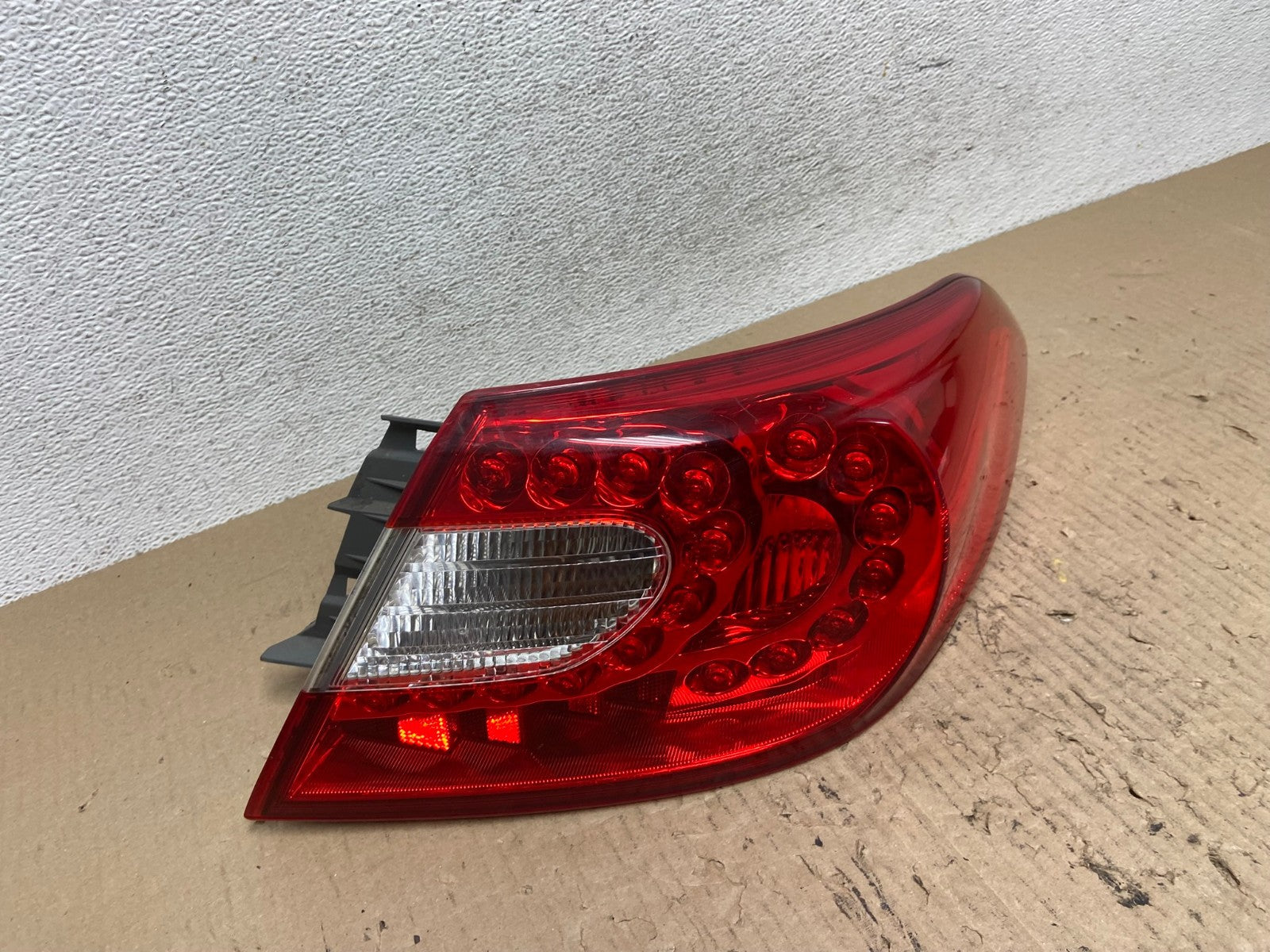 2011 2012 2013 Infiniti M37 M56 Right Passenger RH Tail Light AF6993 LK2