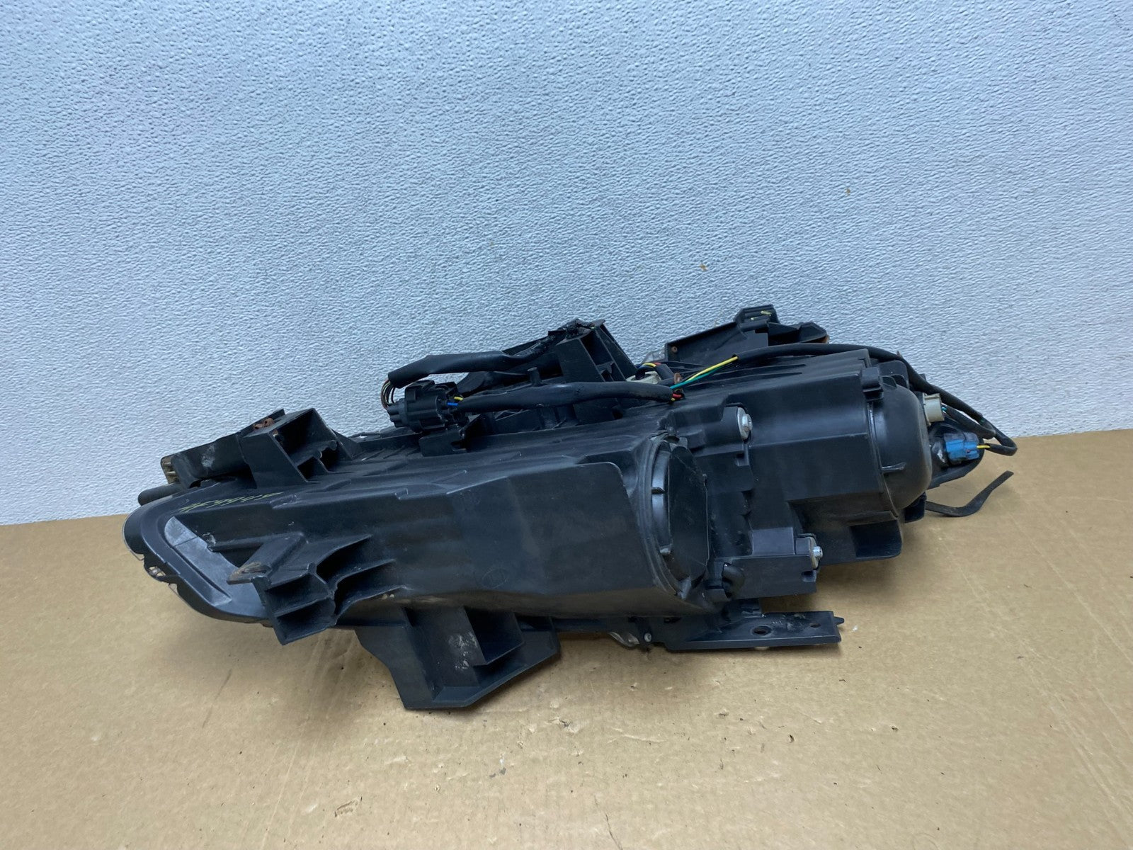 2010 - 2012 Mazda Cx9 Cx-9 Left Driver LH Headlight Halogen TYC AF9949 DW6