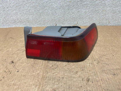 1997 1998 1999 Toyota Camry Tail Light Right Passenger Rh Side Oem AA27330