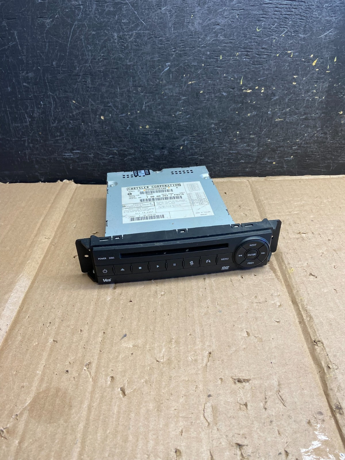 2008 to 2012 Chrysler Town Country DVD Player Receiver AI2658 DG0