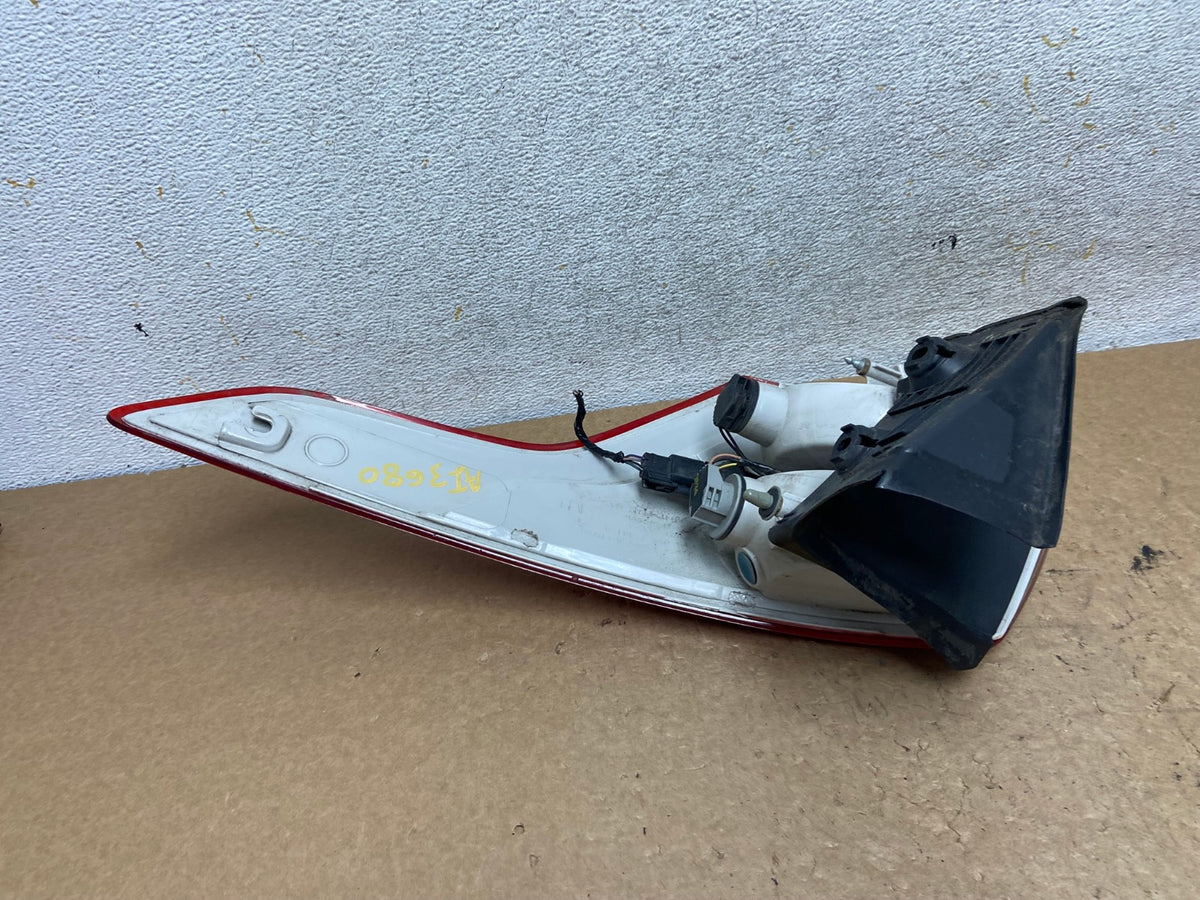 2013 to 2016 Ford Escape Left Driver LH Side Tail Light AI3680 LK4