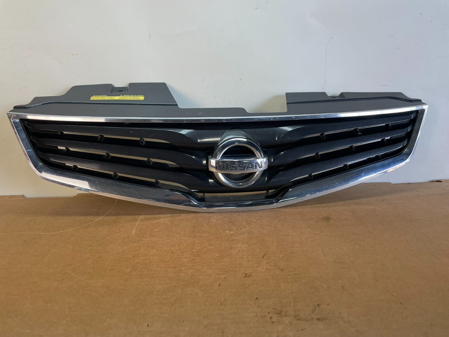 2010 to 2012 Nissan Sentra Front Upper Grill Grille AG0860 DG0