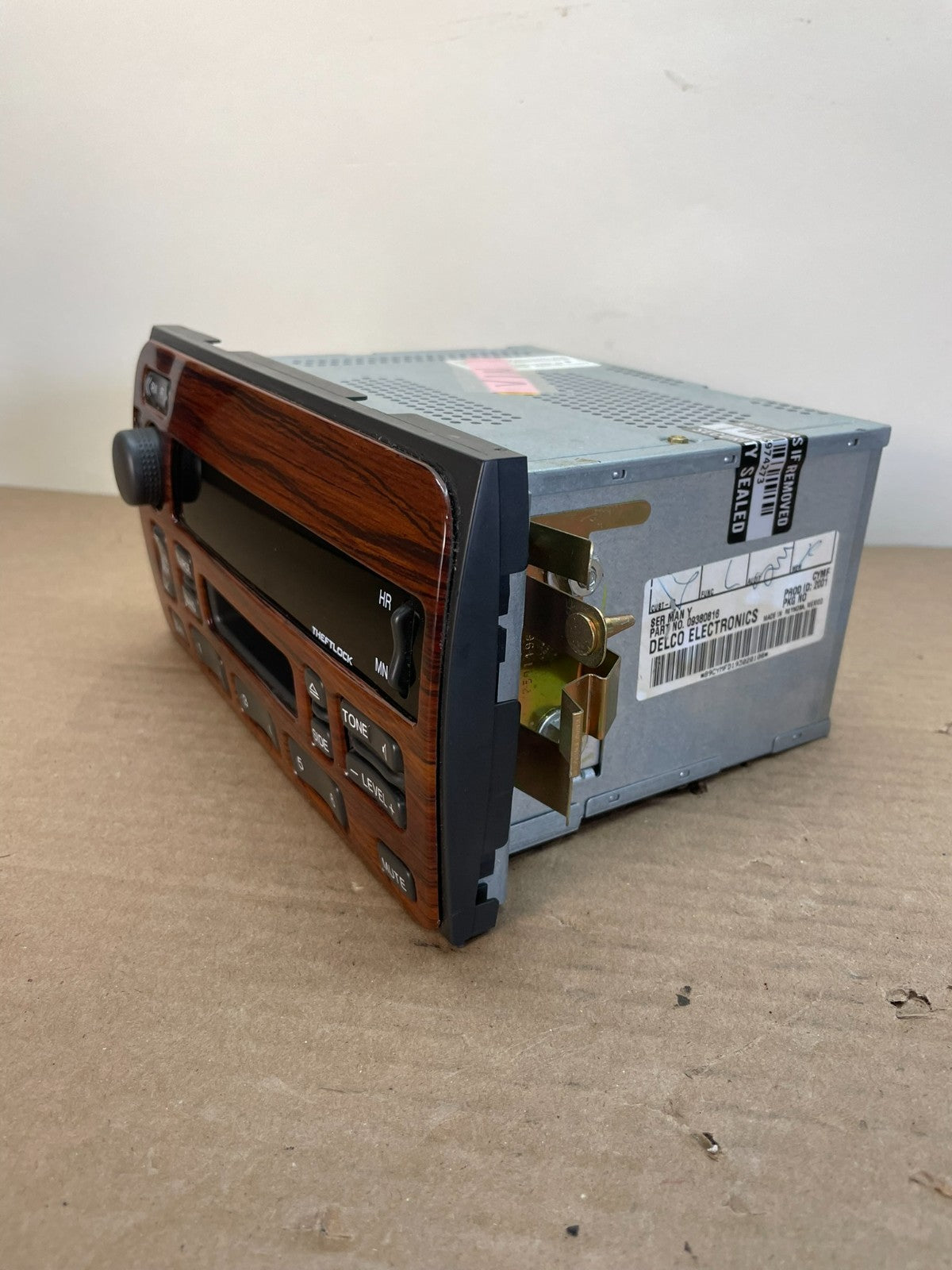 2000-2001 Cadillac Deville AM FM Cassette Radio Stereo CD Player AI0570 DG2