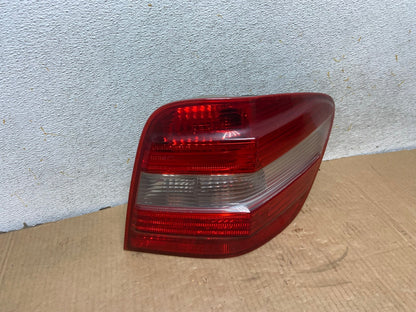 2006 - 2008 Mercedes ML 350 Ml-Class Right Passenger Tail Light AI6975 LK2