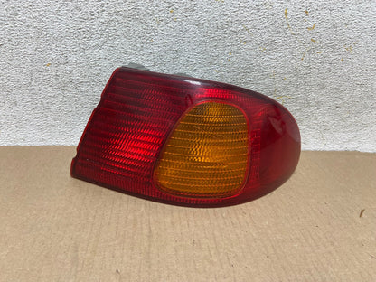 1998 1999 2000 Toyota Corolla Right Passenger Side Tail light AH5723 LK0