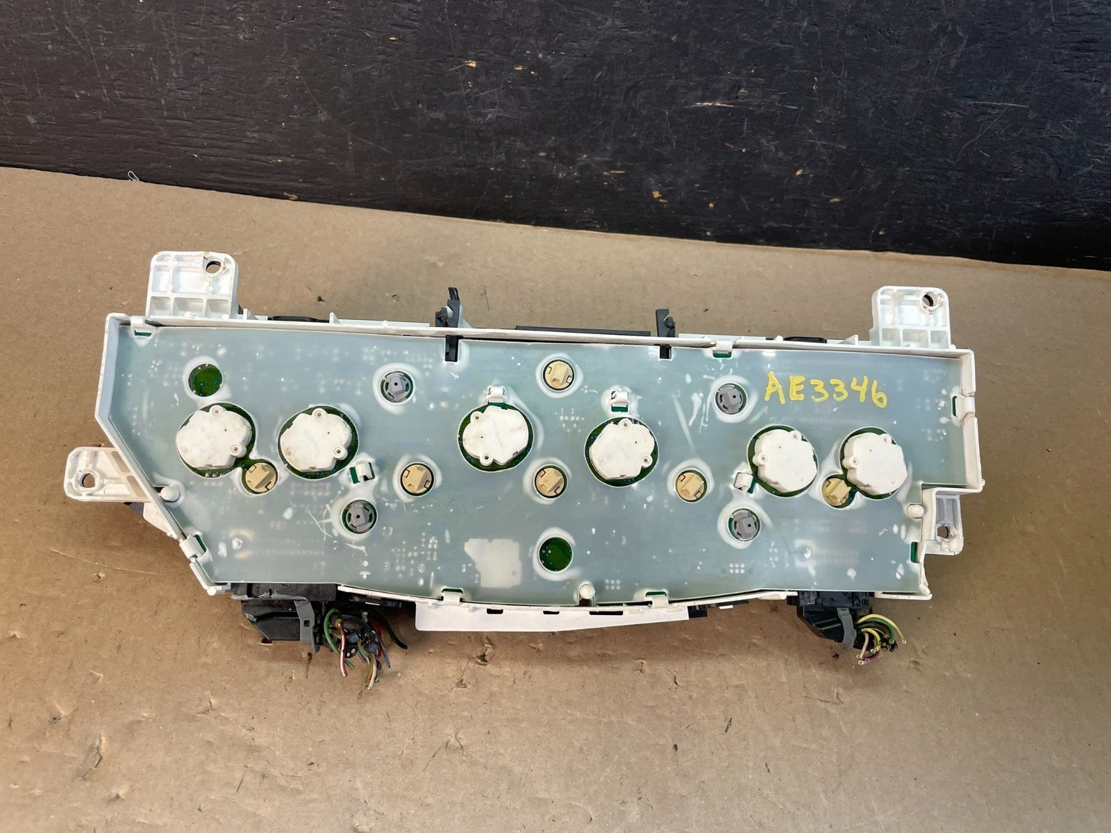 2004 to 2008 Ford E150 E250 Speedometer Cluster Gauge ae3346 DG6