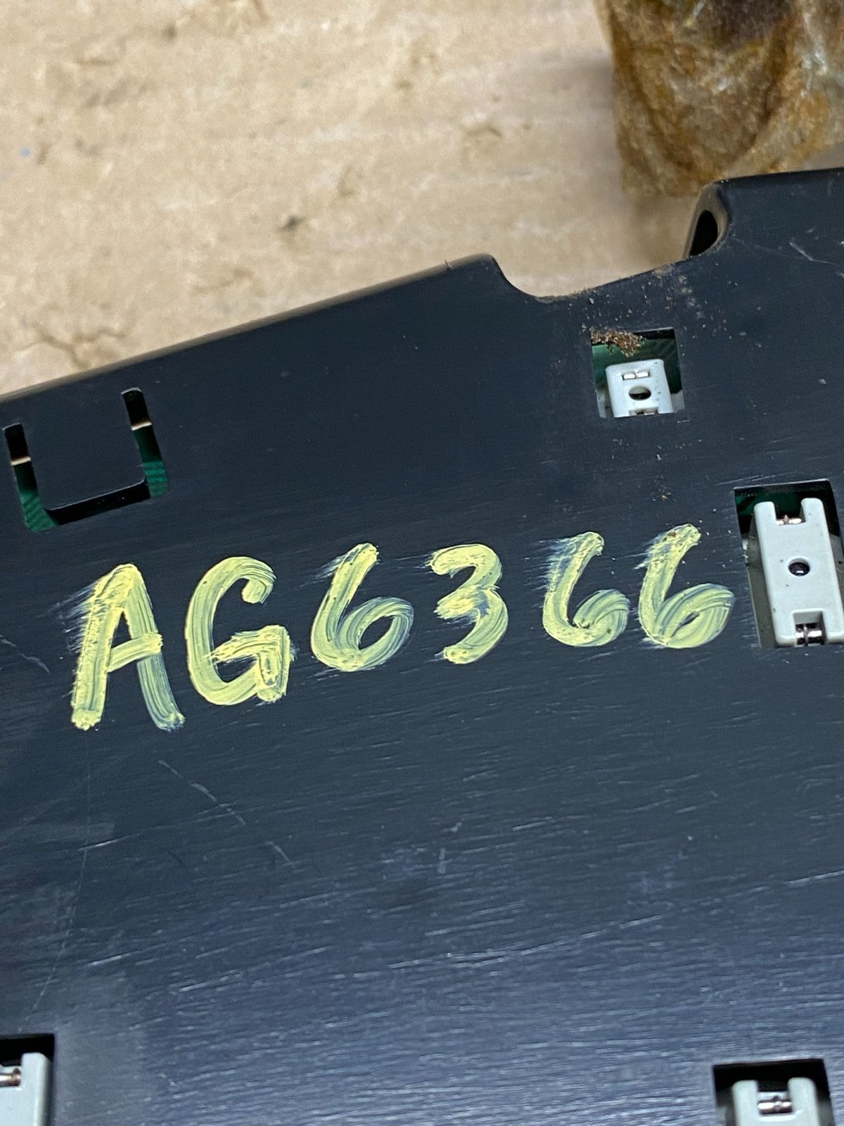 2002 GMC Yukon Speedometer Cluster Gauge AG6366 DG7