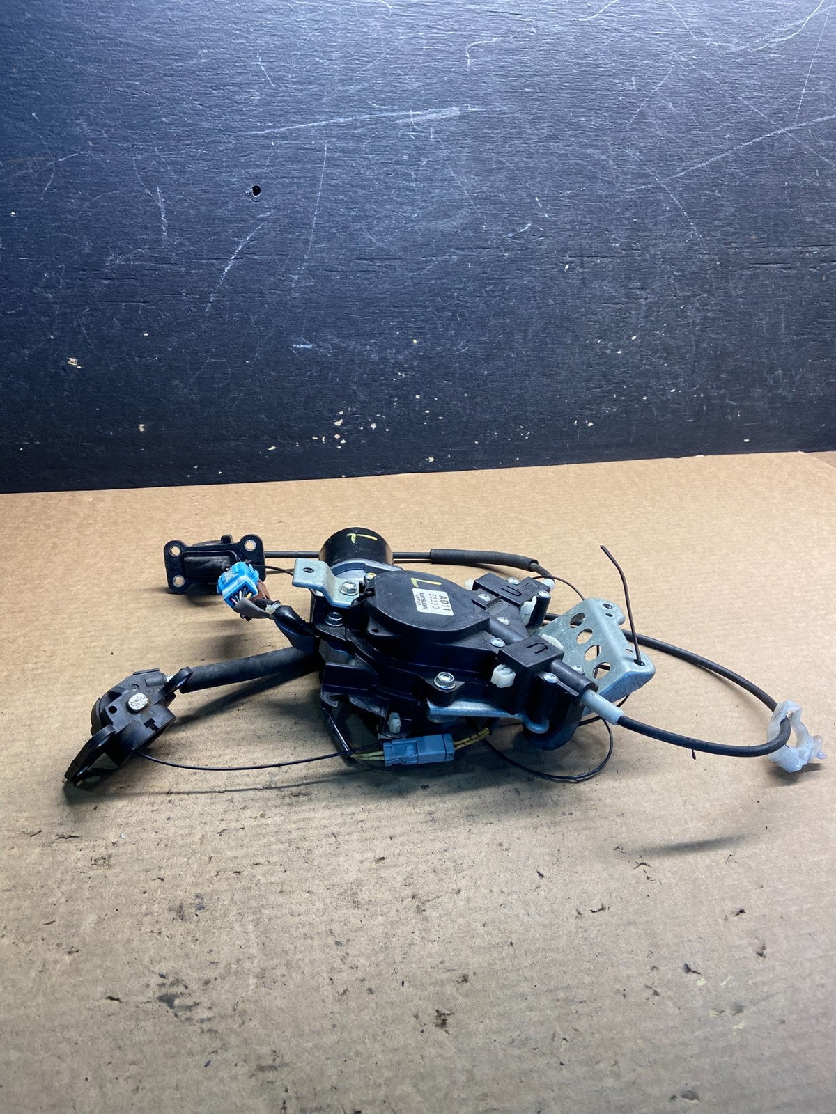 2005 - 2010 Honda Odyssey Rear Left Sliding Door Lock Actuator Motor AA0675 DG2