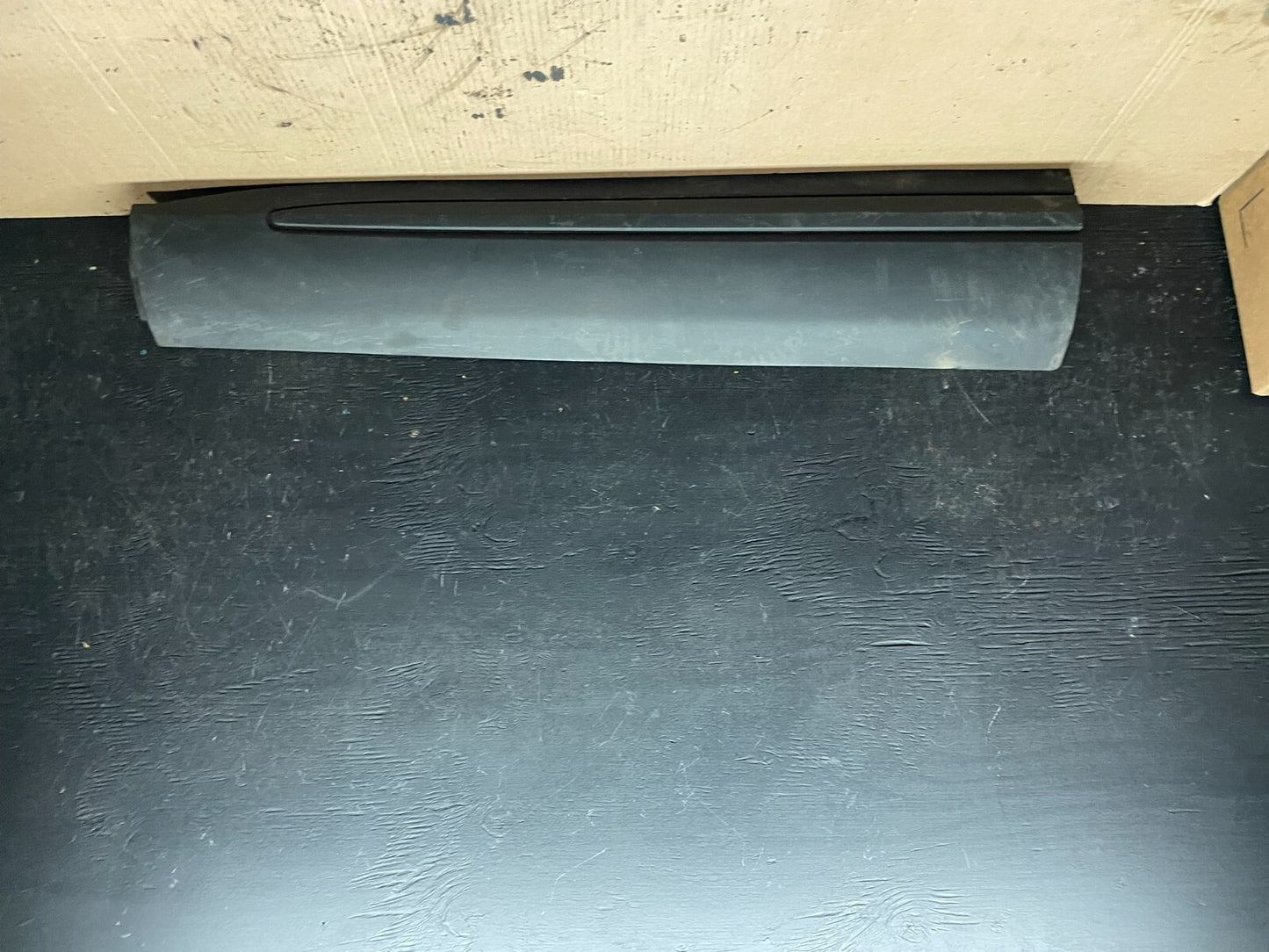 2020 to 2023 Ford Explorer Front Left Door Molding Trim OEM J3653 DG10