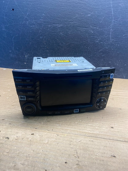 2003-2006 Mercedes Benz W211 E350 E500 Radio Screen Navigation Display AE4789 DG0