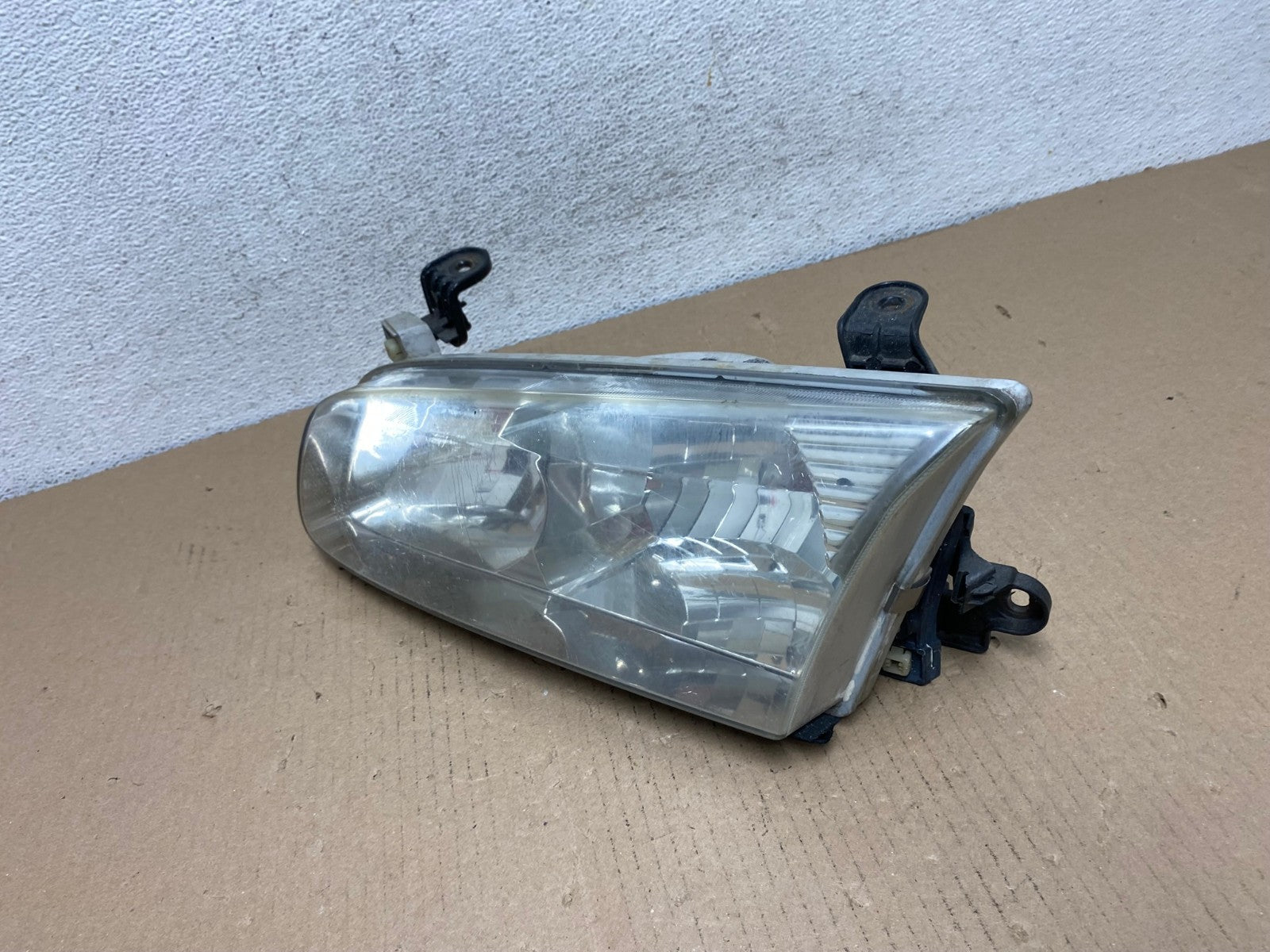2000 to 2001 Toyota Camry Front Left Driver Side Headlight AF3086 LK1