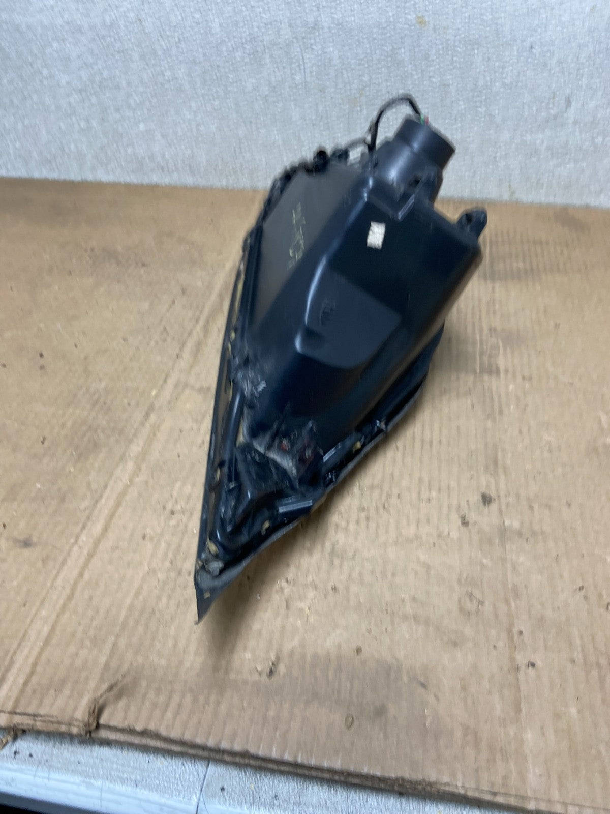 2000 to 2005 Mercury Sable Left Driver LH Side Halogen Headlight OEM AA6357 DW5