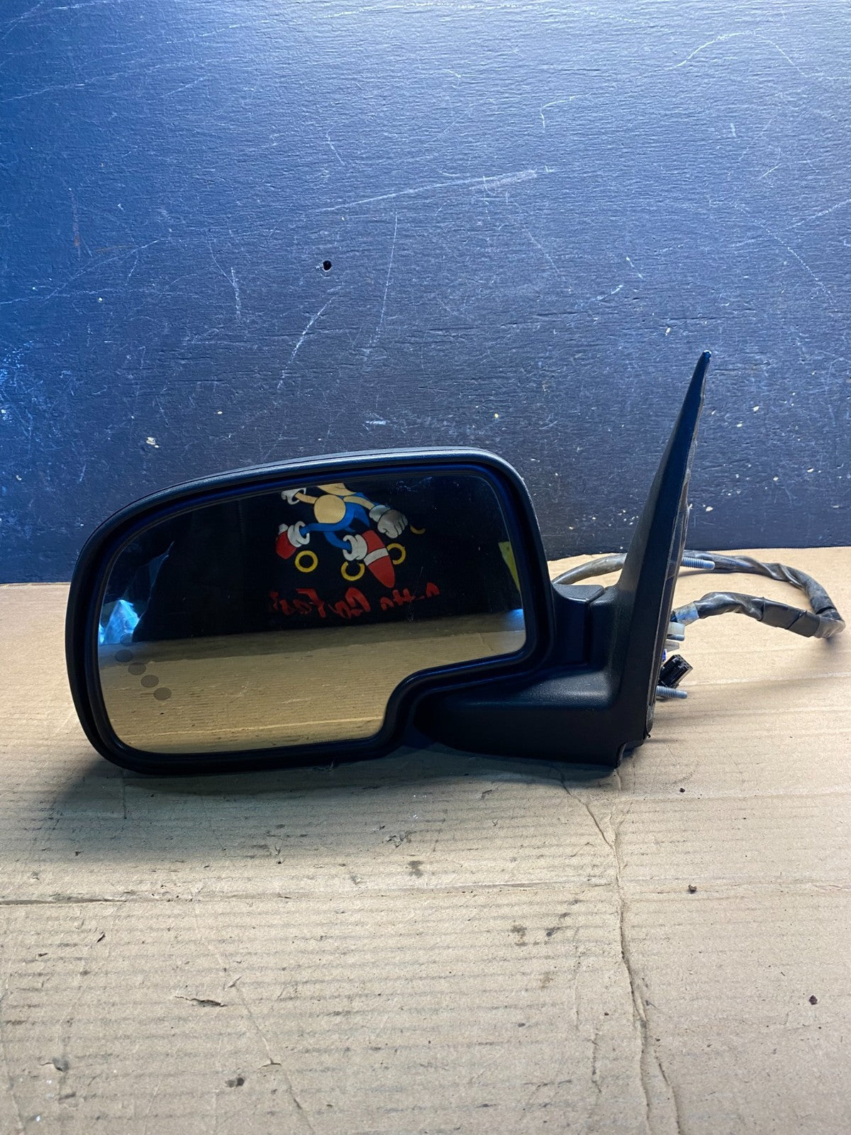 1999 to 2006 Chevrolet Silverado Suburban Left Driver Mirror AA5666 MS8
