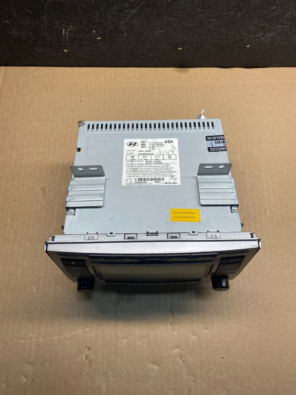 2010 to 2012 Hyundai Santa Fe AM/FM Radio CD Player AE7889 DG4