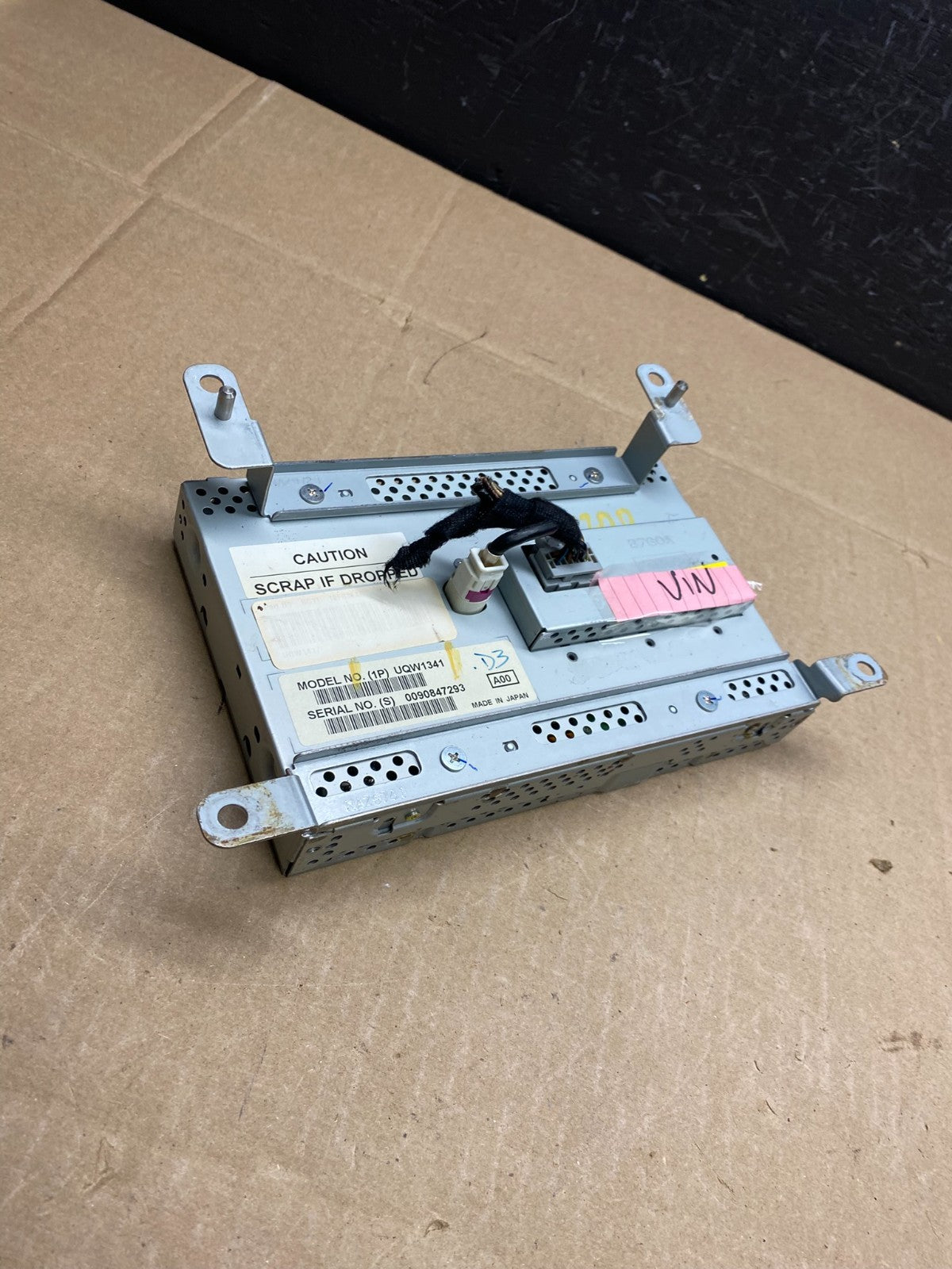2011 to 2012 Ford Taurus Radio Information Display Screen Monitor AB9200 DG4