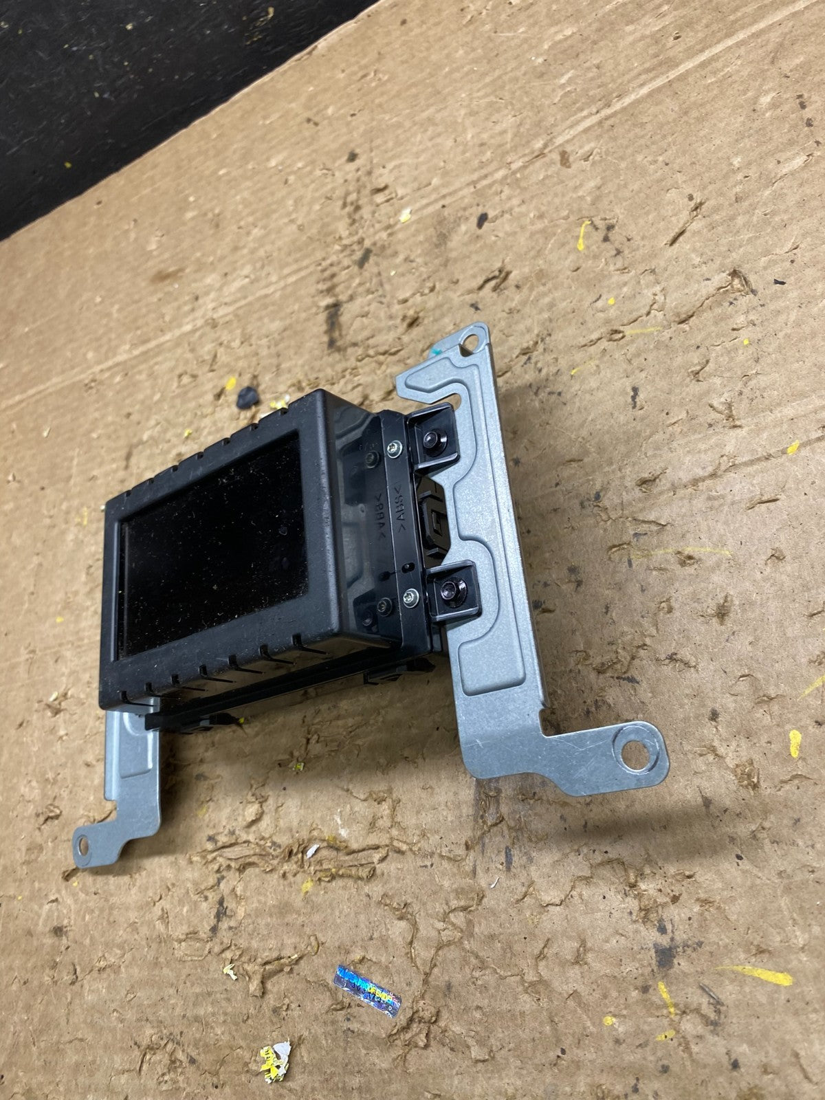 2013 to 2016 Ford Taurus 4.2" Radio Navigation Screen Module x1188 DG2