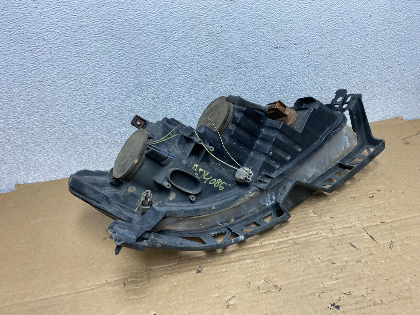 2006 to 2009 Lincoln MKZ Zephyr Left Driver Headlight Halogen AD4086 DW7