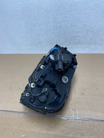 2000 to 2005 Mercury Sable Right Passenger Side Halogen Headlight AE6748 DW8