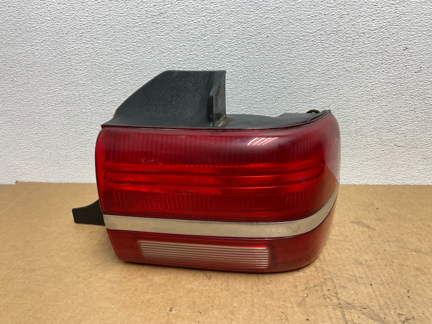 1994 Lincoln Continental Right Passenger Rh Side Tail Light Oe AC2912 DG0