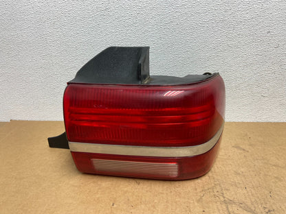 1994 Lincoln Continental Right Passenger Rh Side Tail Light Oe AC2912 DG0