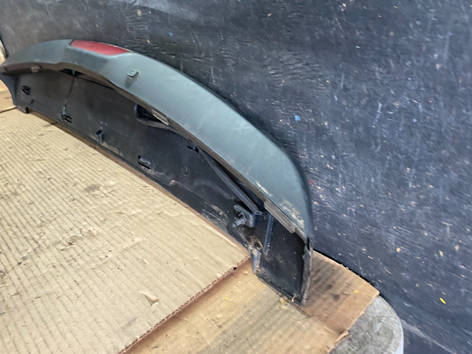 2007 to 2010 Jeep Compass Spoiler 3RD Third Break Light Rear OEM S5596 DG5