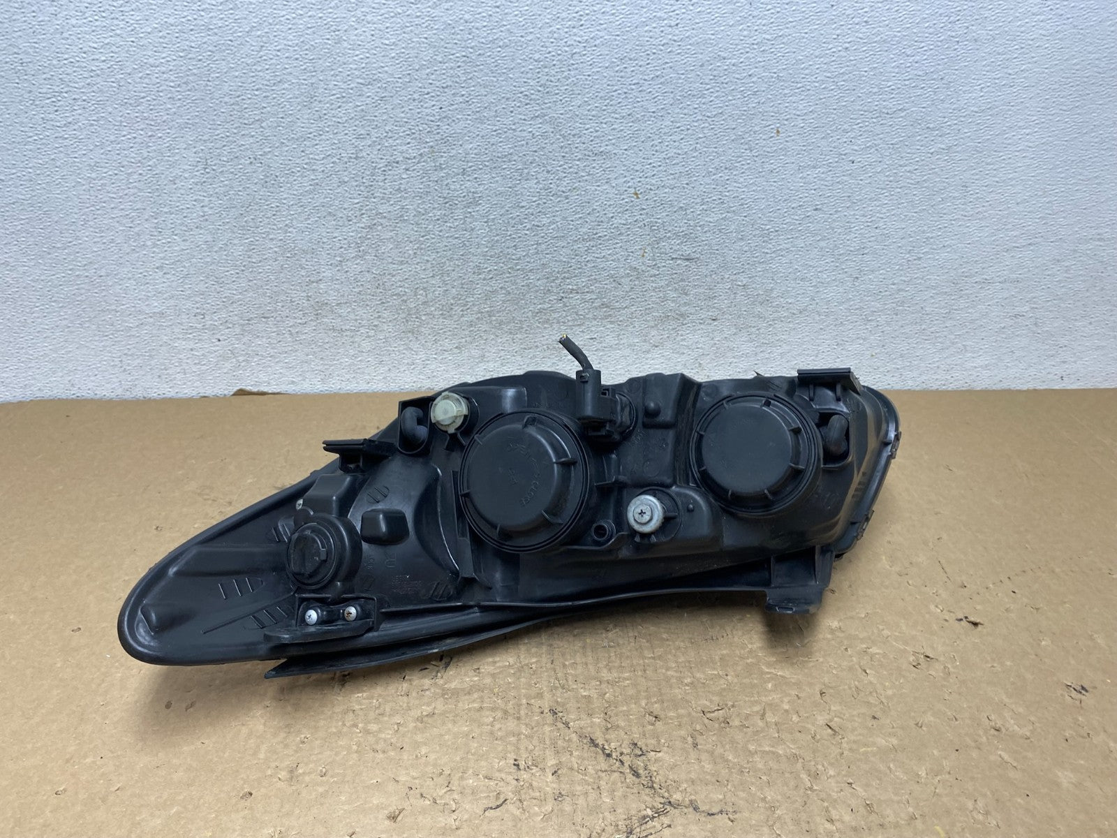 2007 2008 2009 2010 Hyundai Elantra Right Passenger Side Headlight TYC AF8209 DW5