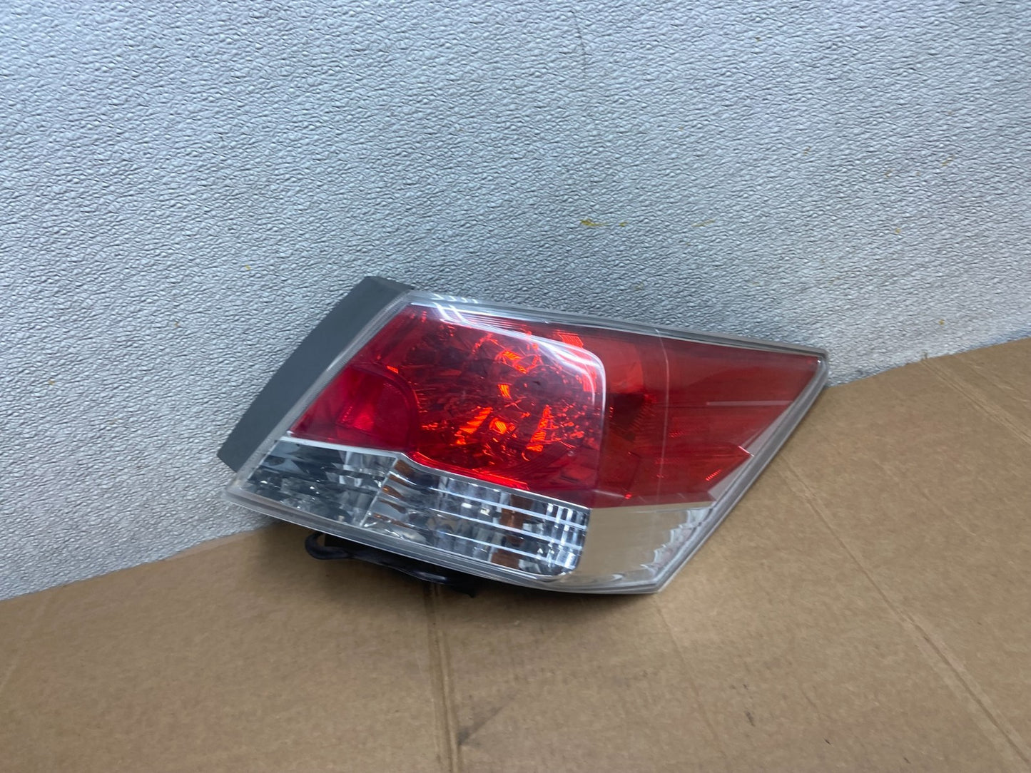 2008 to 2012 Honda Accord Sedan Tail light Right Passenger RH Side AA1101 DW0
