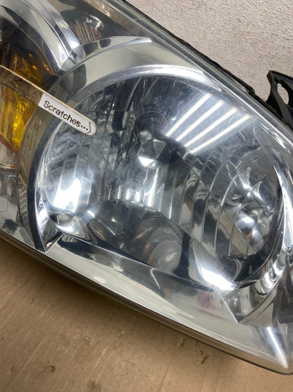 2005 - 2006 Mazda Tribute Right Passenger Rh Headlight AE9137 DW3