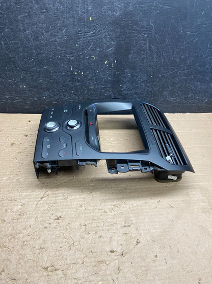 2011 to 2014 Ford Explorer Radio Climate Control Trim Bezel Panel ag8598 DG3