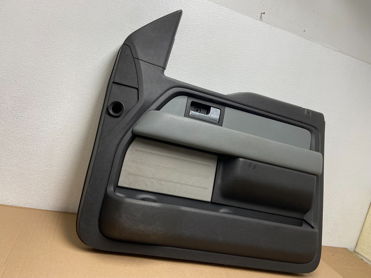2011 to 2014 Ford F-150 Front Right Passenger RH Side Door Panel af3010 DG2
