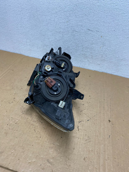 2005 2006 2007 Scion Tc Right Passenger RH Side Halogen Headlight AD3301 DW7