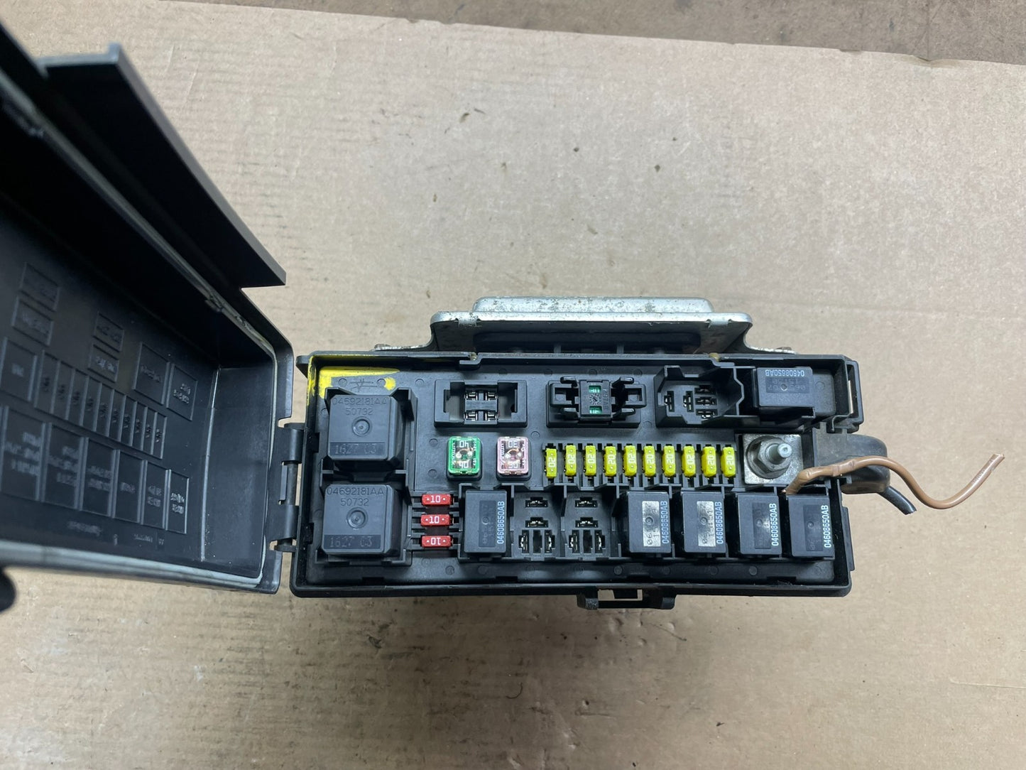 2007 2008 2009 Dodge Durango Fuse Box Relay Panel Body Module BCM Oem P4739 DG1
