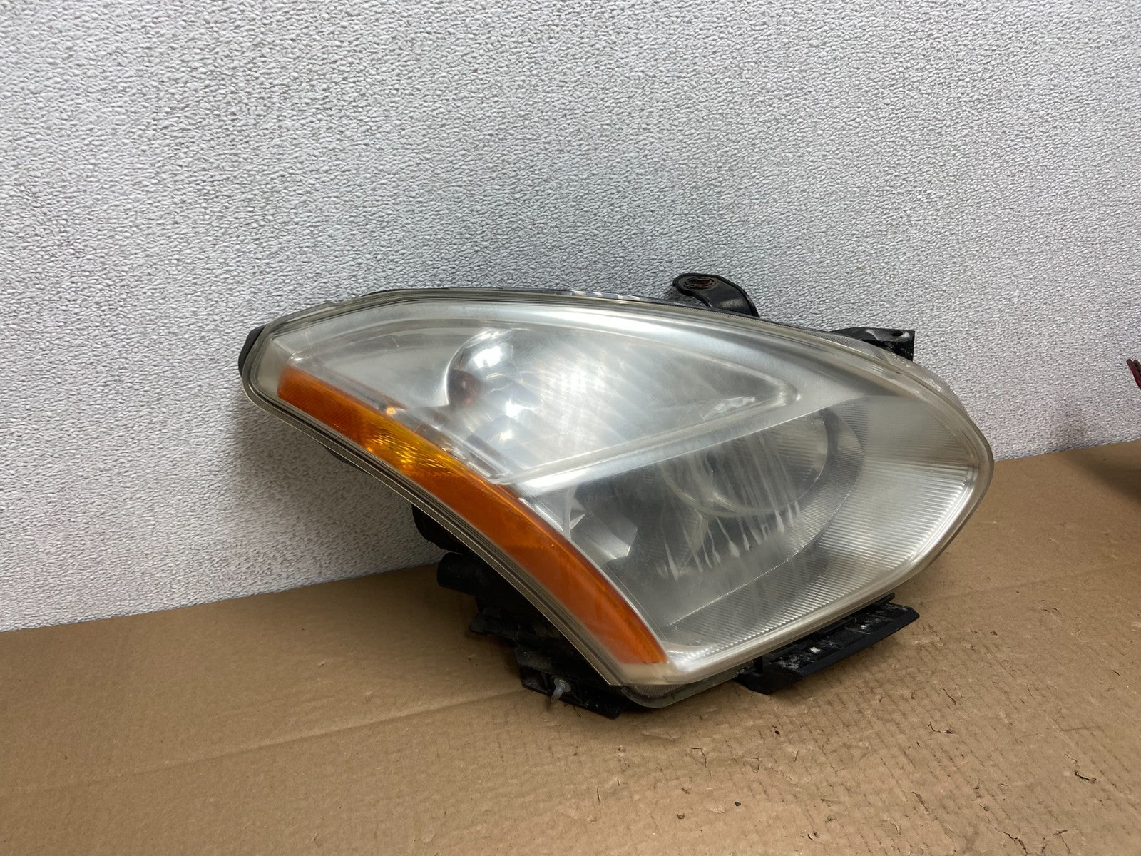 2009-2013 Nissan Rogue Right Passenger Xenon HID Headlight OEM AB6254 DW2