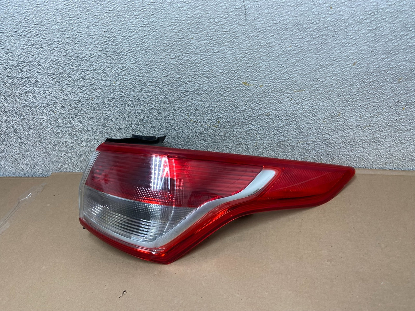 2013 to 2016 Ford Escape Right Passenger RH Side Tail Light Oem AA9835 LK1