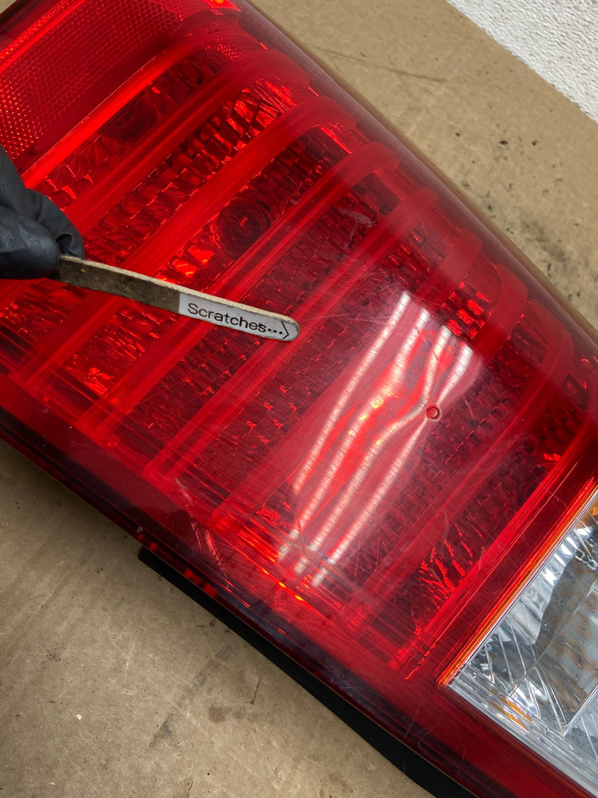 2007 to 2010 Kia Sedona Left Driver LH Side Tail Light AG1129 LK3